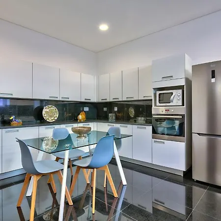 Century House With Private Pool By Madeira